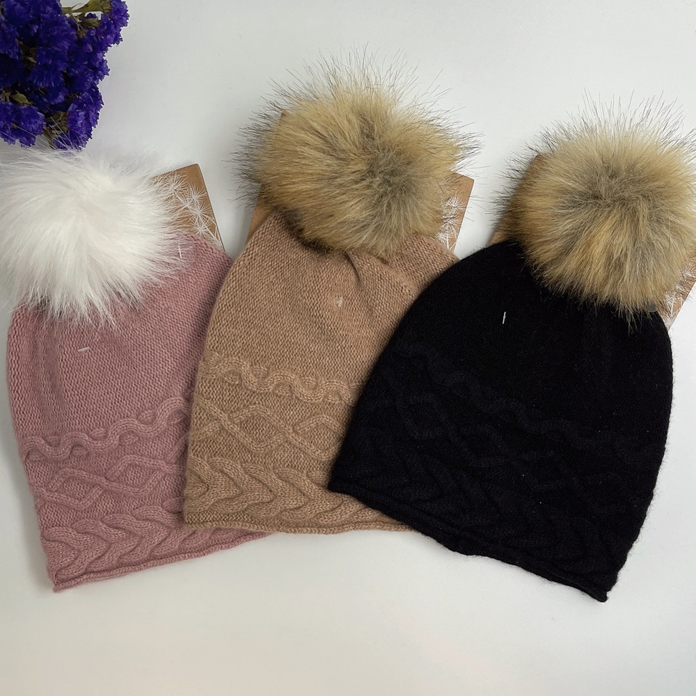 Black NWT White Pine Cashmere Pompom Beanie For Women 2 plies OS